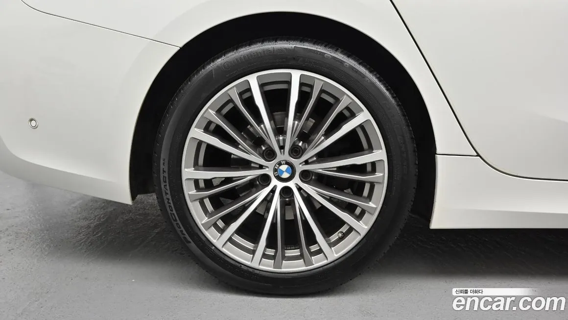 BMW 3-Series 2022 из KR, фото 10