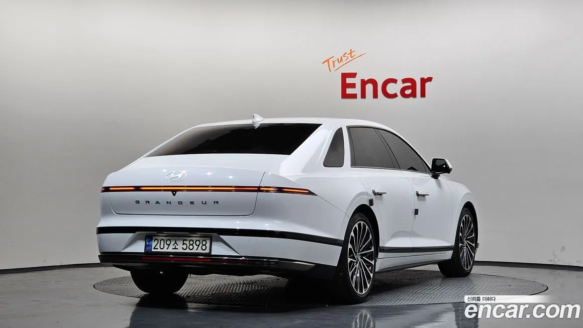 Hyundai Grandeur 2023 из KR, фото 6