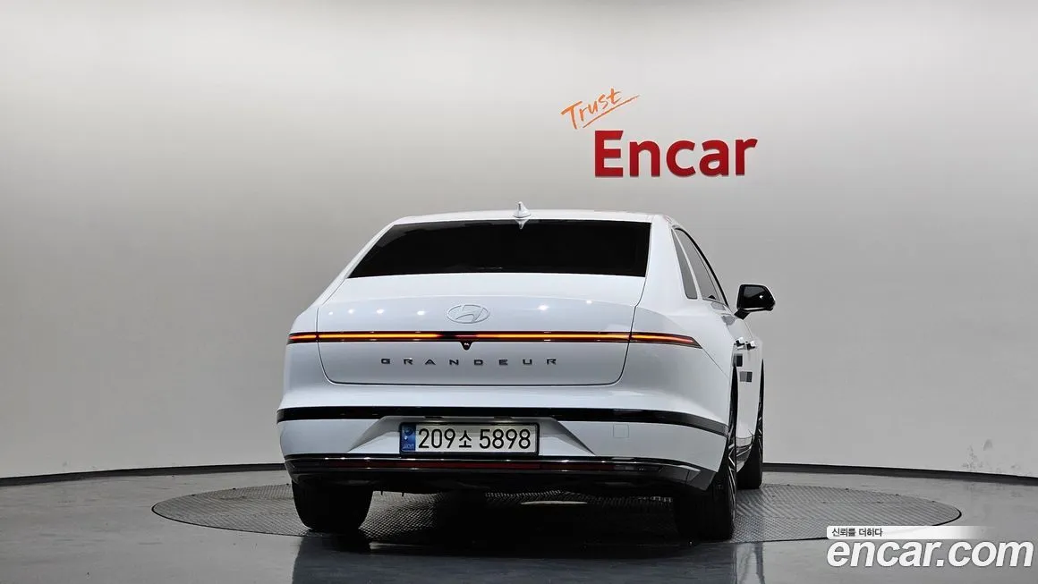 Hyundai Grandeur 2023 из KR, фото 8