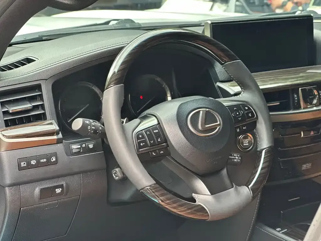 Lexus LX 2022 из CN, фото 2