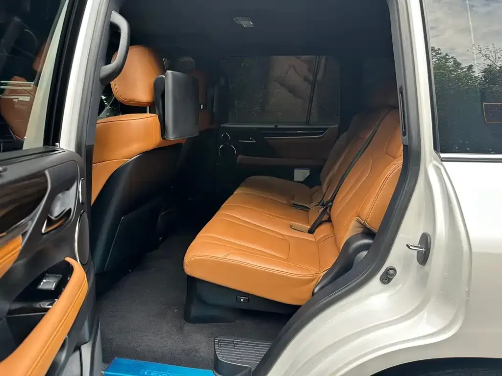 Lexus LX 2022 из CN, фото 8