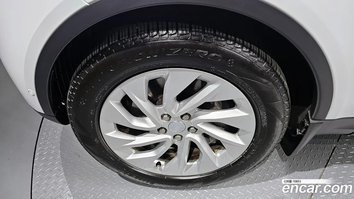 Land Rover Discovery 2025 из KR, фото 5