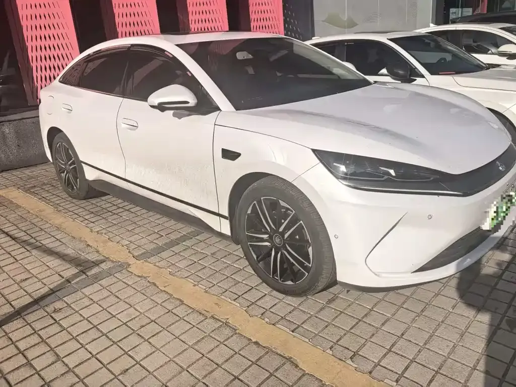 BYD Qin L — фото 1