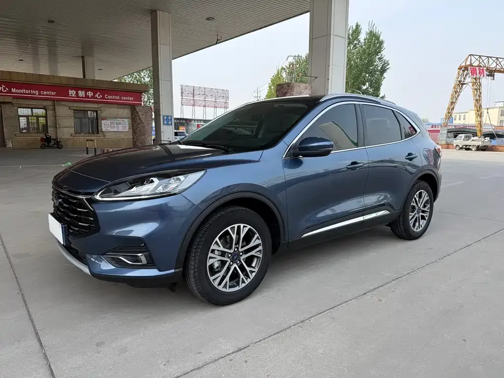 Ford Escape 2022 из CN, фото 1