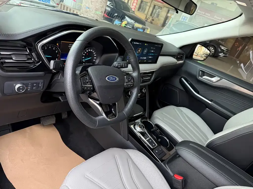 Ford Escape 2022 из CN, фото 4