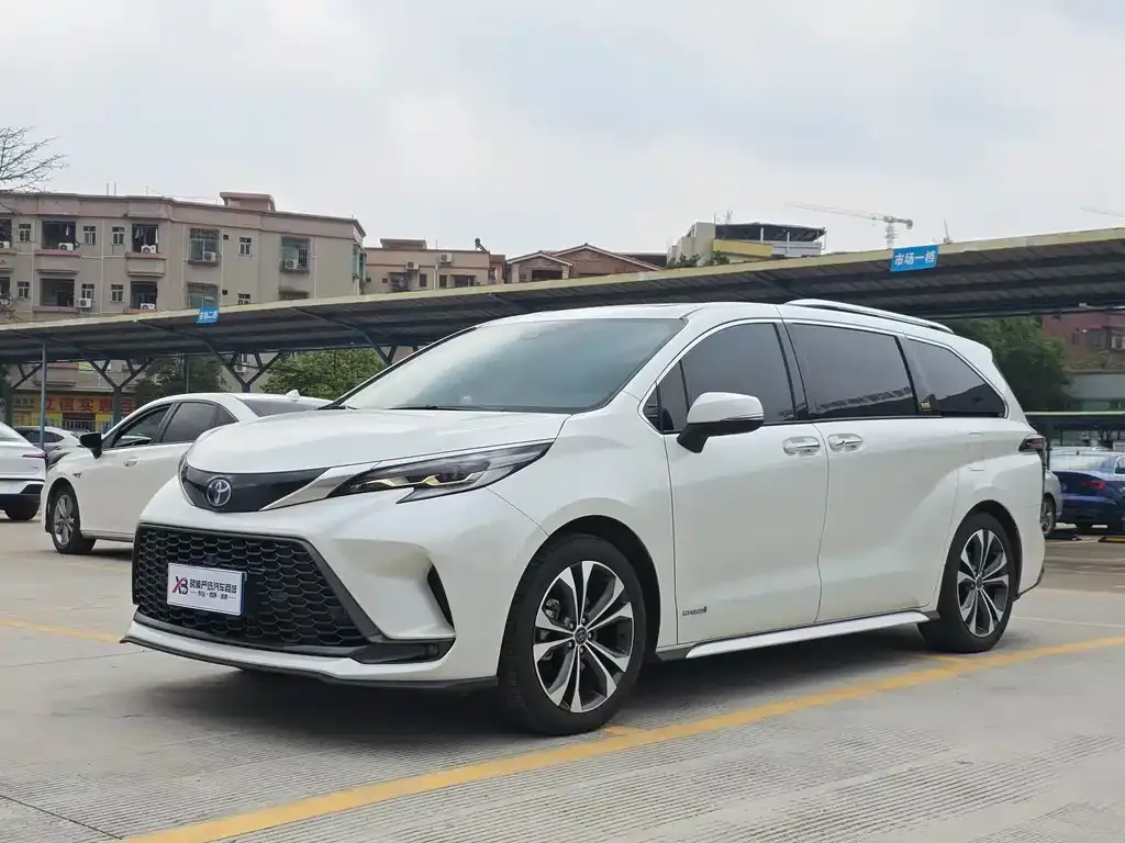 Toyota Granvia 2024 из CN, фото 1