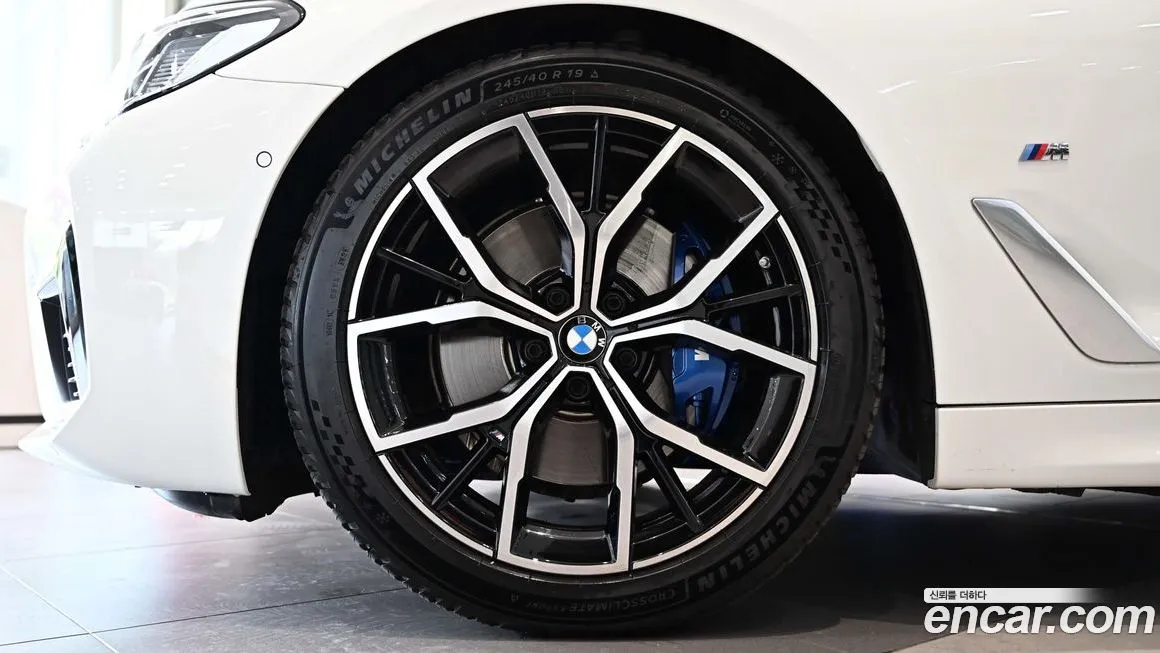 BMW 5-Series 2023 из KR, фото 8