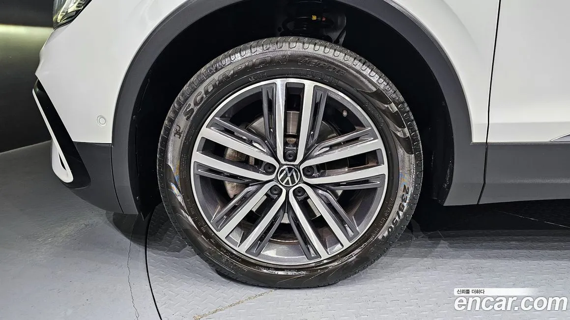 Volkswagen Tiguan 2023 из KR, фото 7