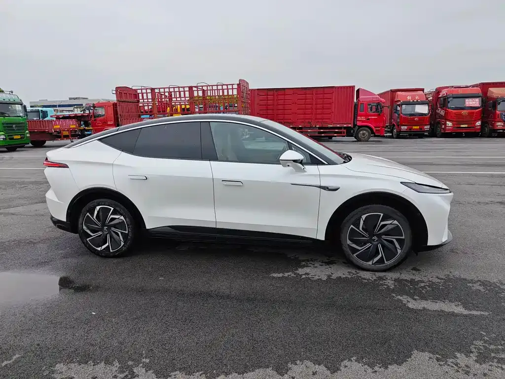 Roewe Feifan R7 2023 из CN, фото 3
