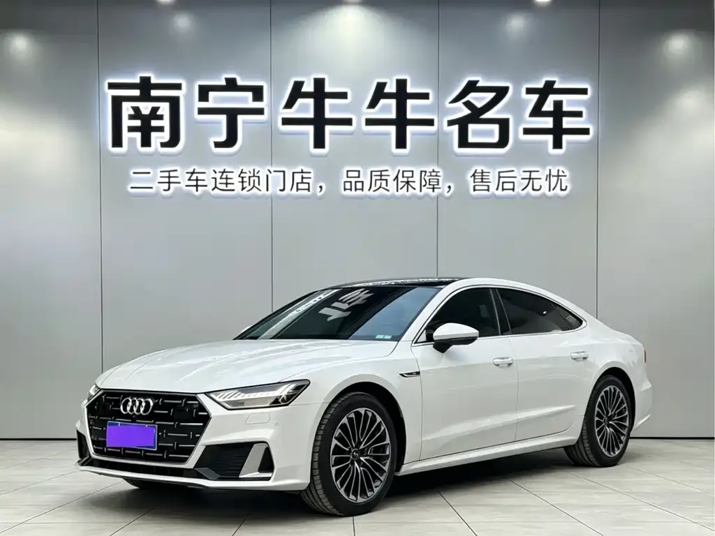 Audi A7L — фото 1