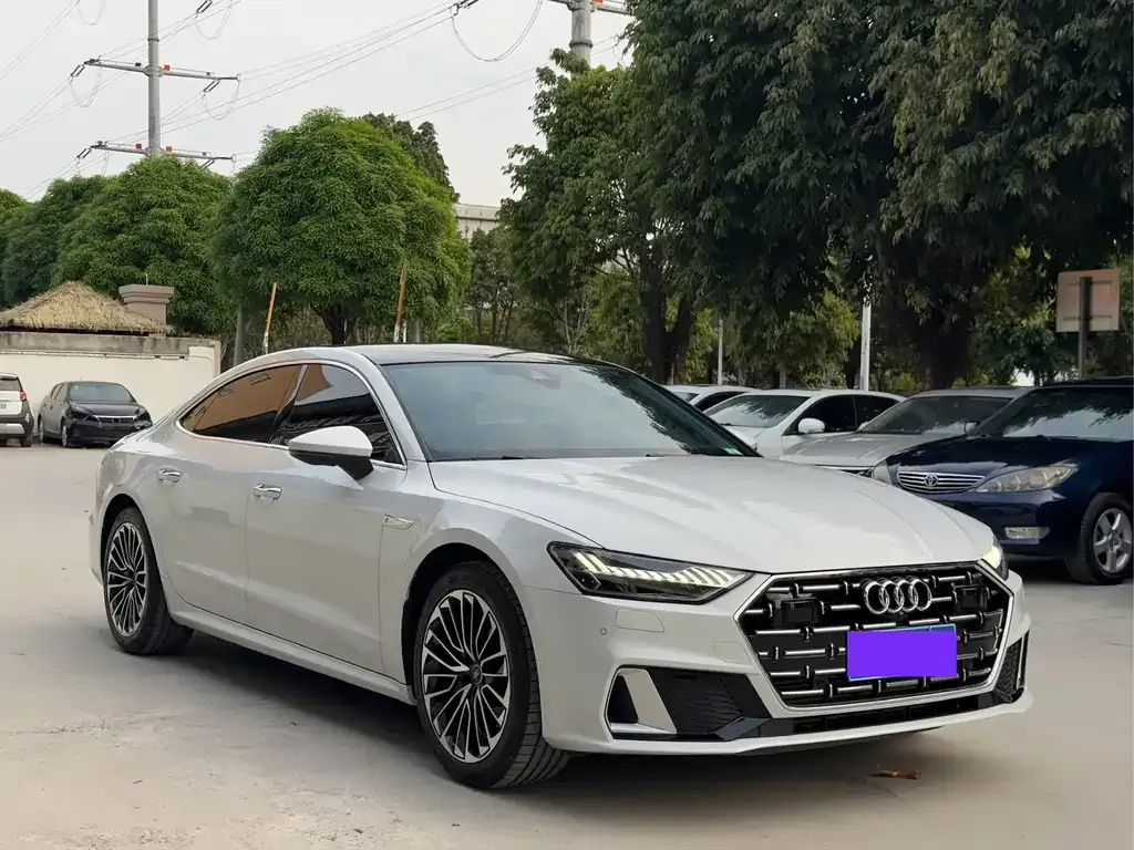 Audi A7L — фото 6