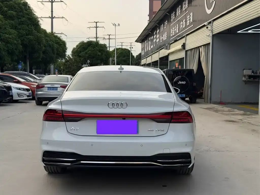 Audi A7L — фото 3