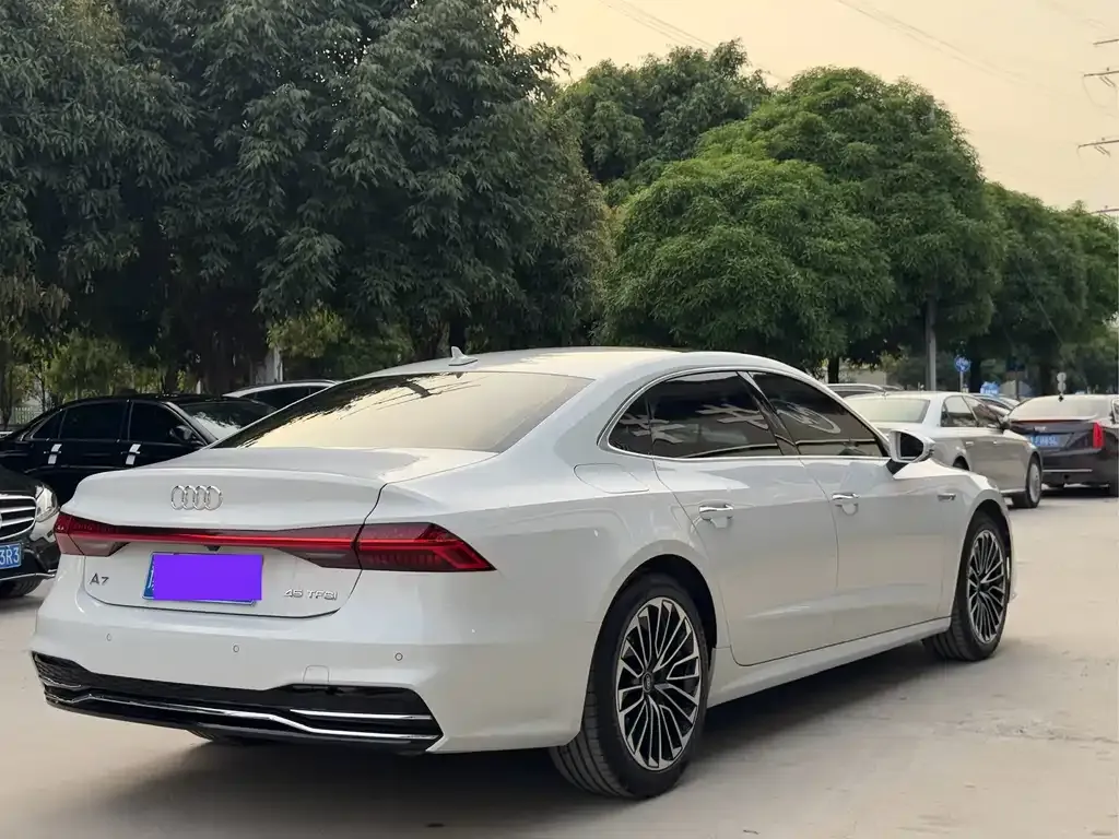 Audi A7L — фото 4
