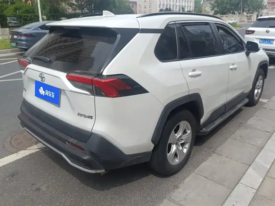 Toyota RAV4 2021 из CN, фото 3