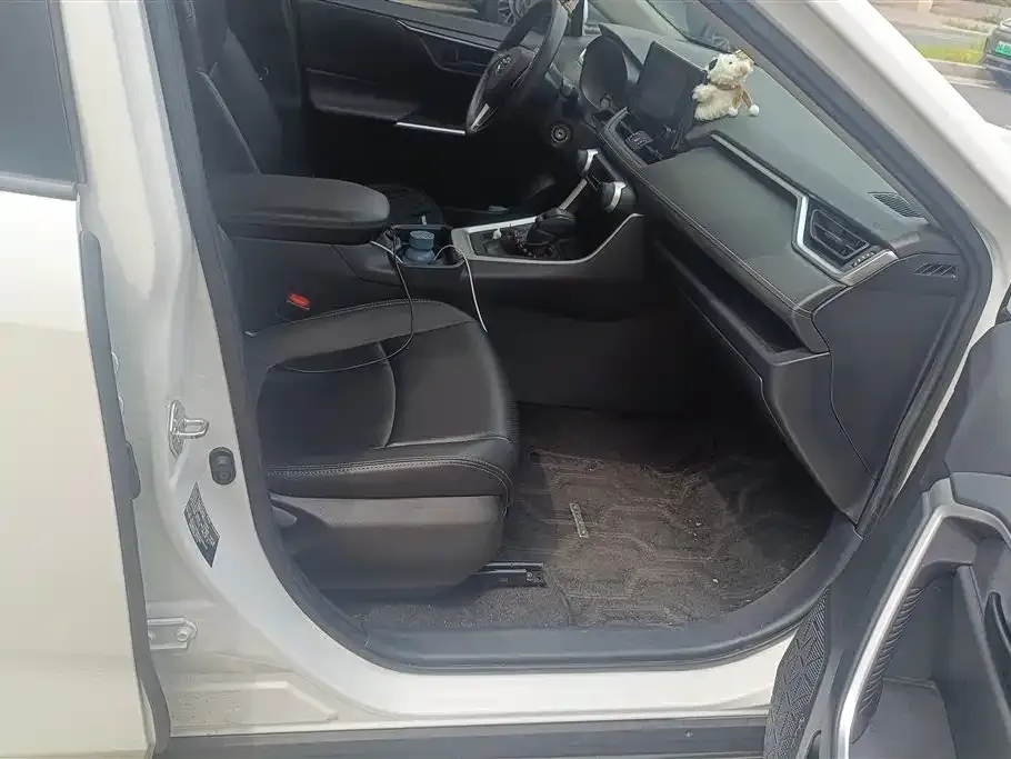 Toyota RAV4 2021 из CN, фото 6