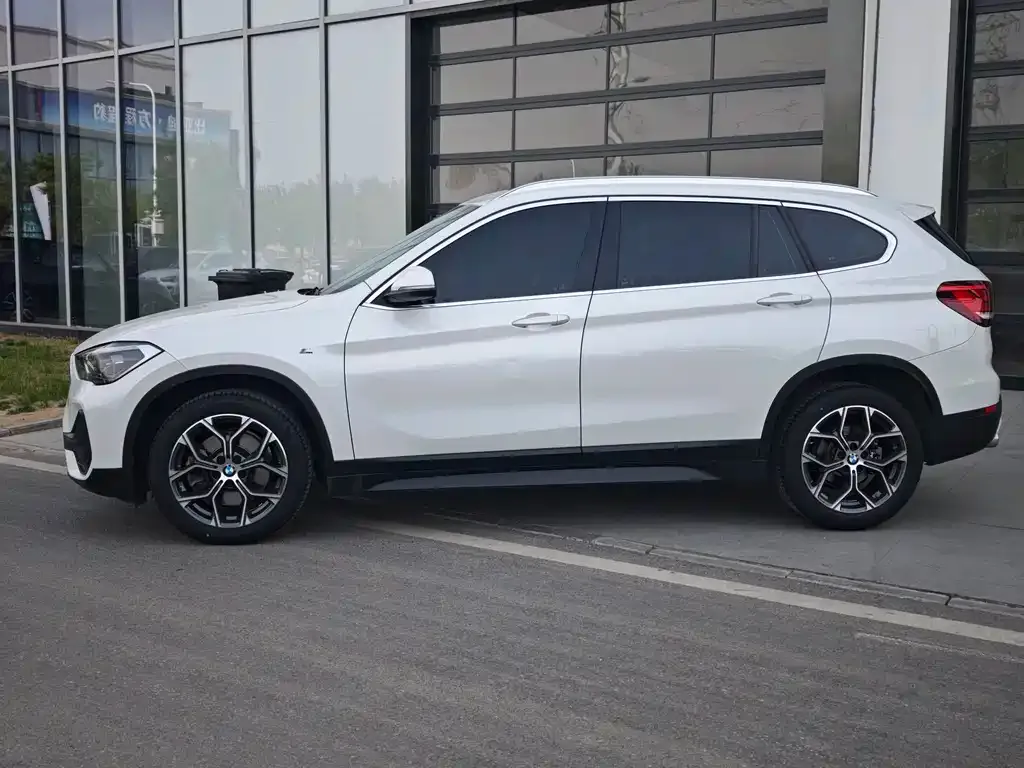 BMW X1 2022 из CN, фото 3