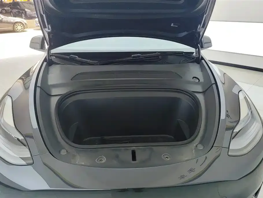 Tesla Model Y 2024 из CN, фото 5