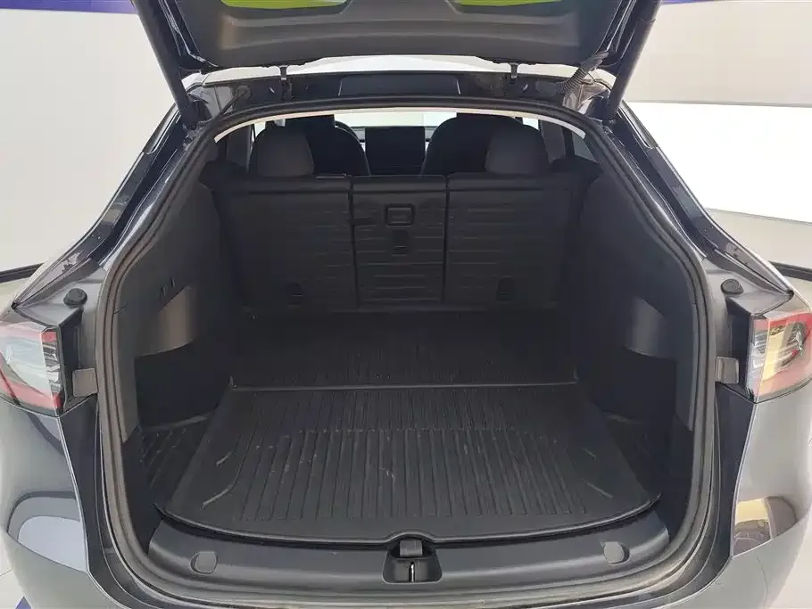 Tesla Model Y 2024 из CN, фото 6