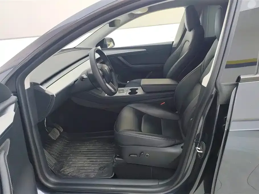 Tesla Model Y 2024 из CN, фото 7