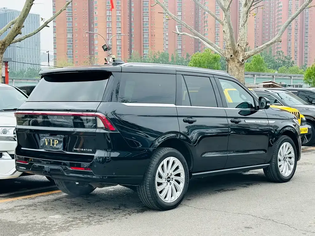 Lincoln Navigator 2025 из CN, фото 4
