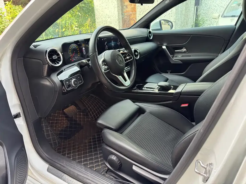 Mercedes-Benz A-Class (Import) 2021 из CN, фото 2