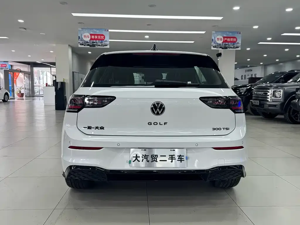 Volkswagen Golf 2024 из CN, фото 4