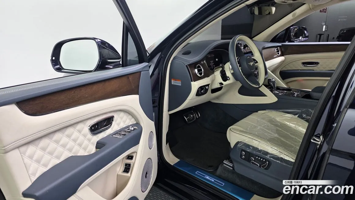 Bentley Bentayga 2023 из KR, фото 4