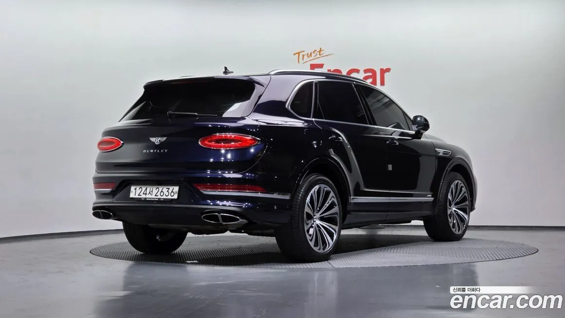 Bentley Bentayga 2023 из KR, фото 2