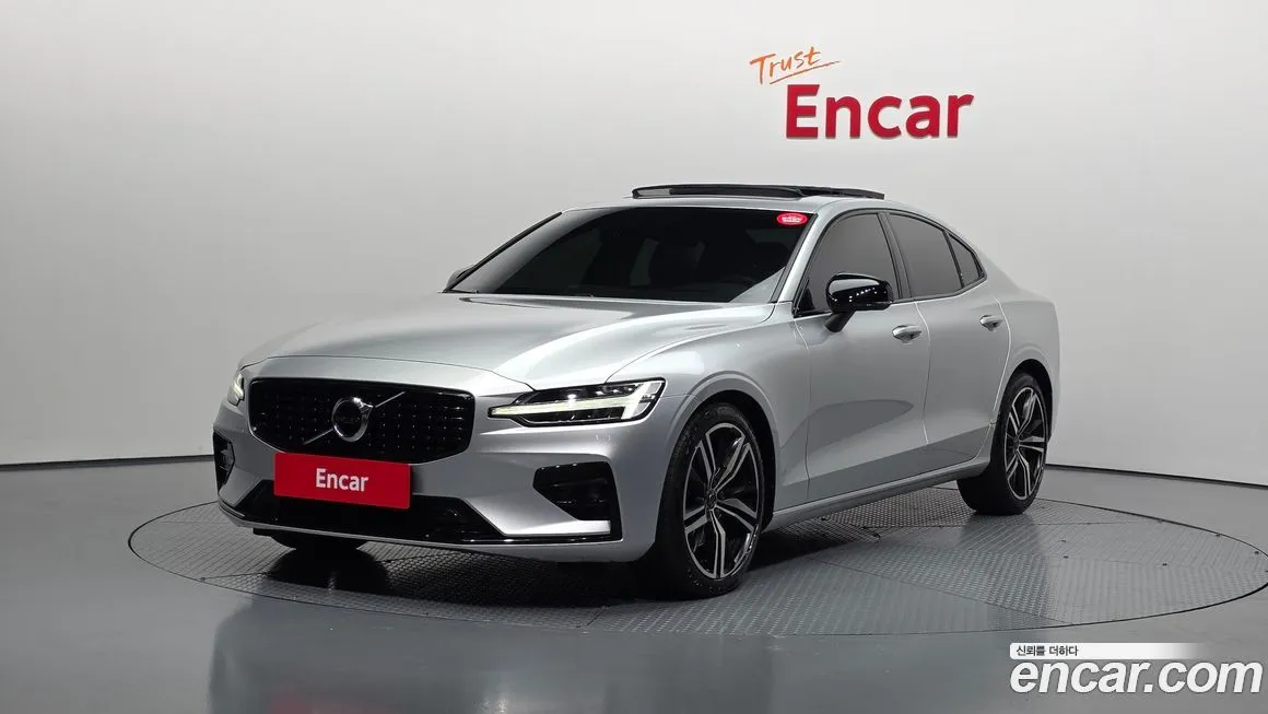 Volvo S60 2022 из KR, фото 1