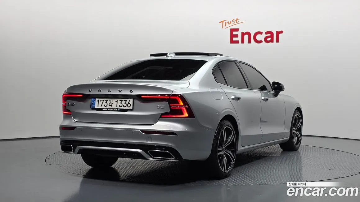 Volvo S60 2022 из KR, фото 4