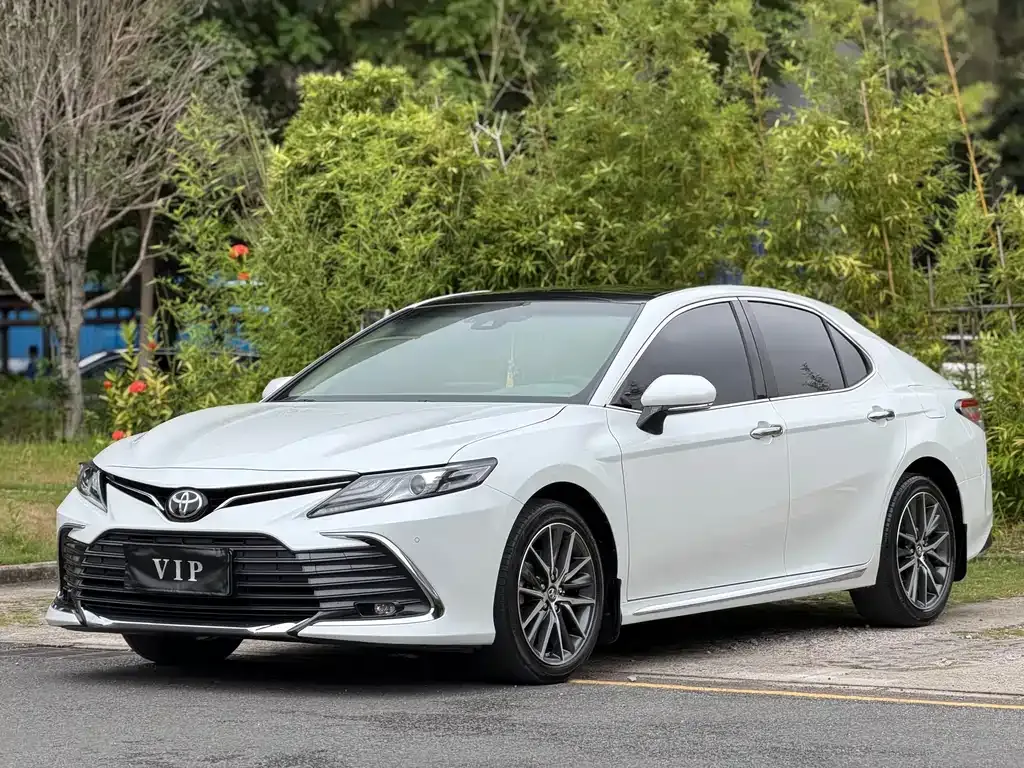 Toyota Camry 2024 из CN, фото 1
