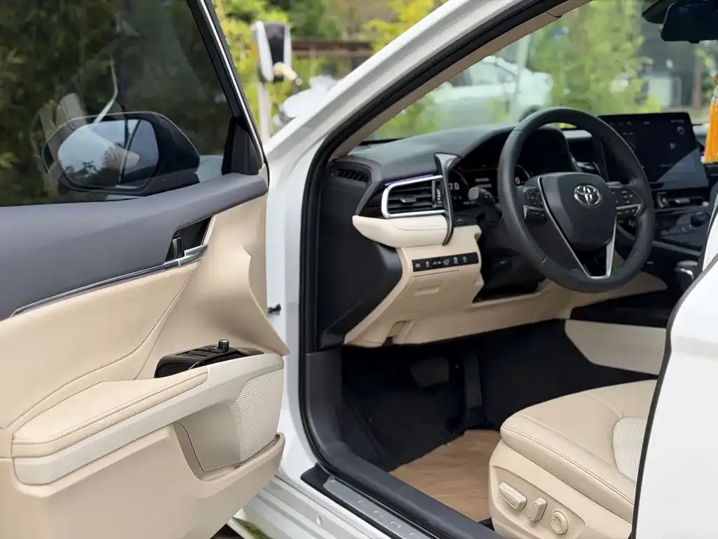 Toyota Camry 2024 из CN, фото 7