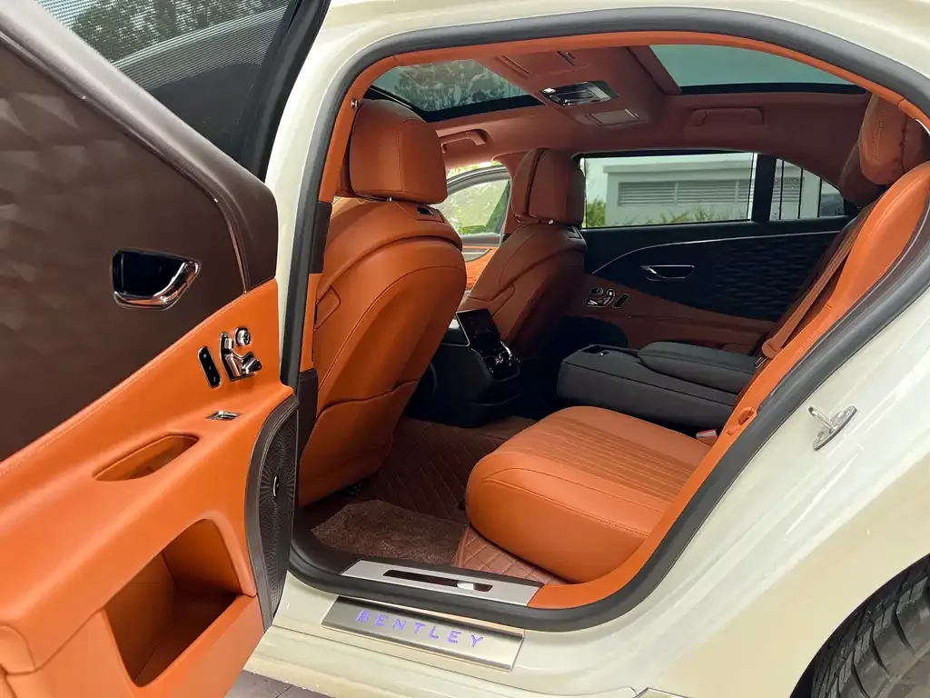 Bentley Flying Spur 2022 из CN, фото 5