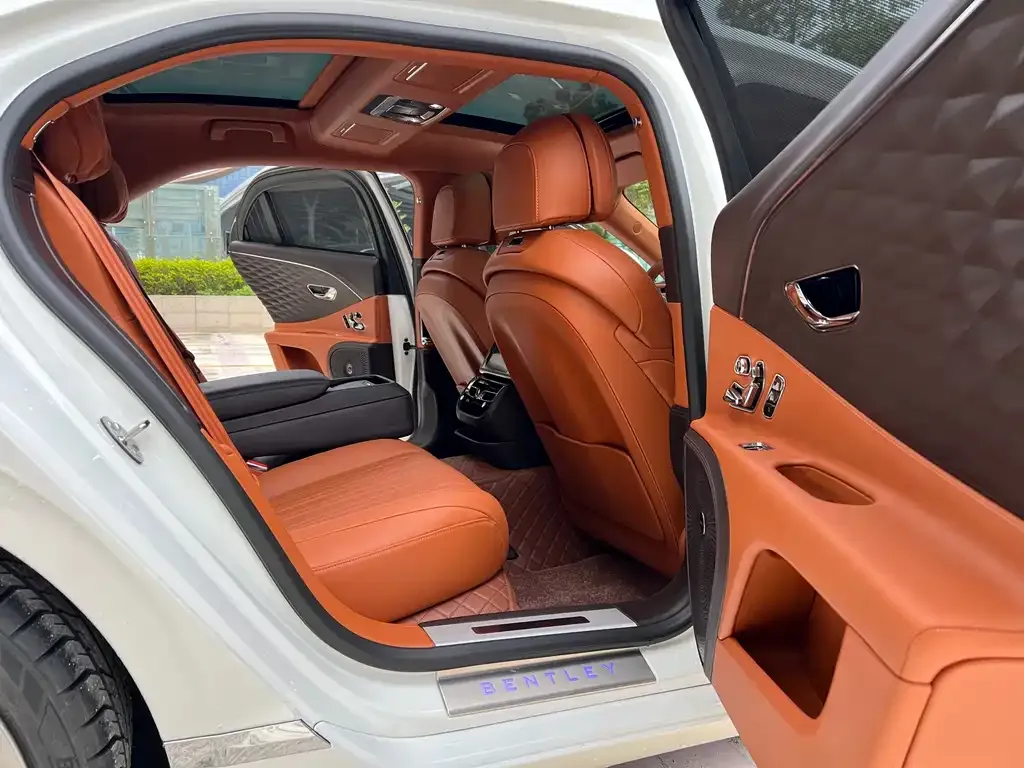 Bentley Flying Spur 2022 из CN, фото 2