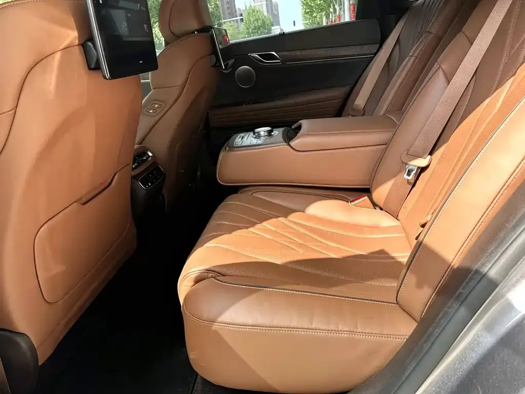 Genesis Electric G80 — фото 2