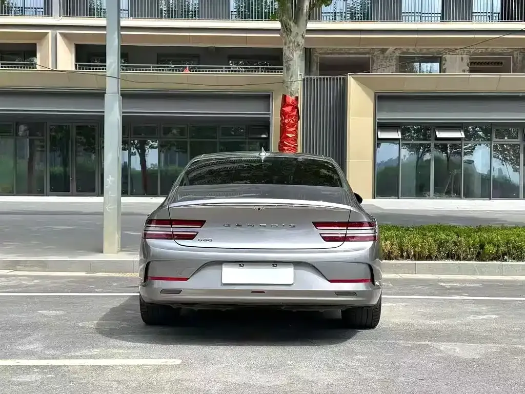 Genesis Electric G80 — фото 4