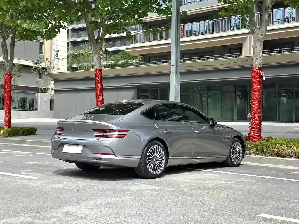 Genesis Electric G80 — фото 7