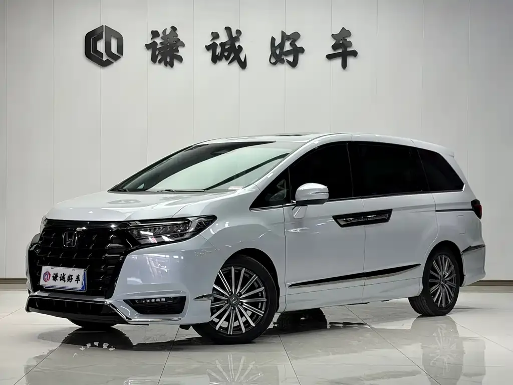 Honda Elysion 2024 из CN, фото 1