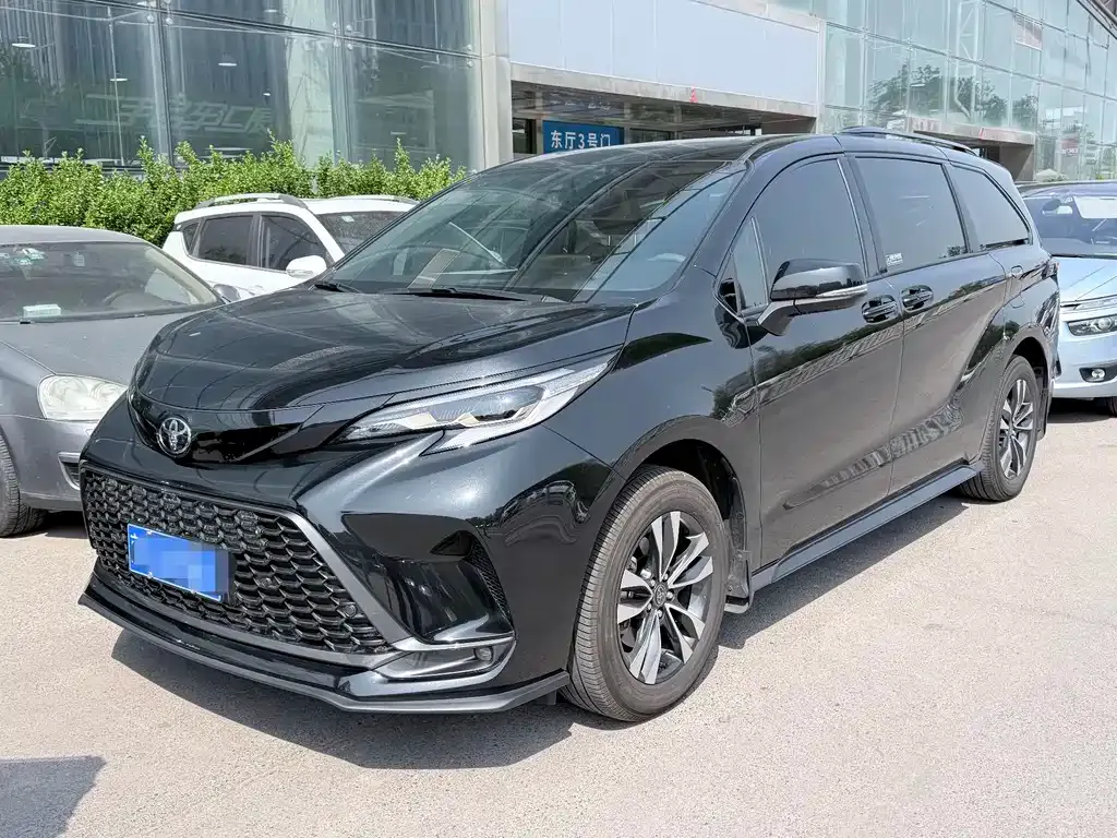 Toyota Granvia 2024 из CN, фото 1