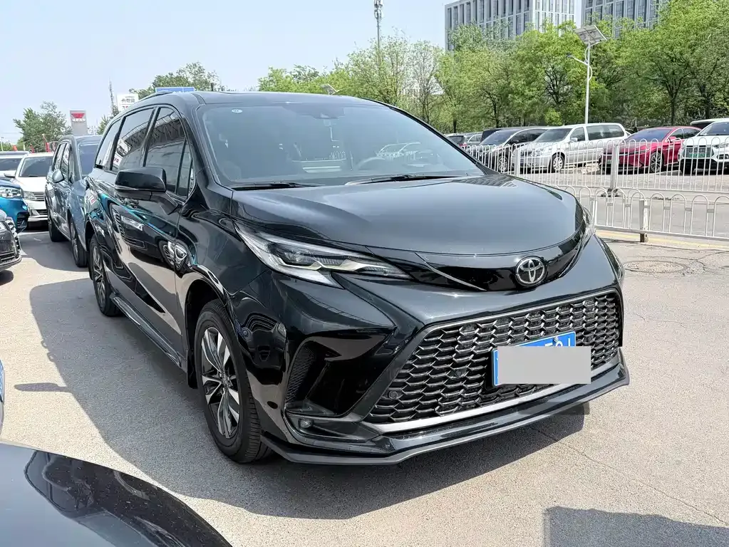Toyota Granvia 2024 из CN, фото 8