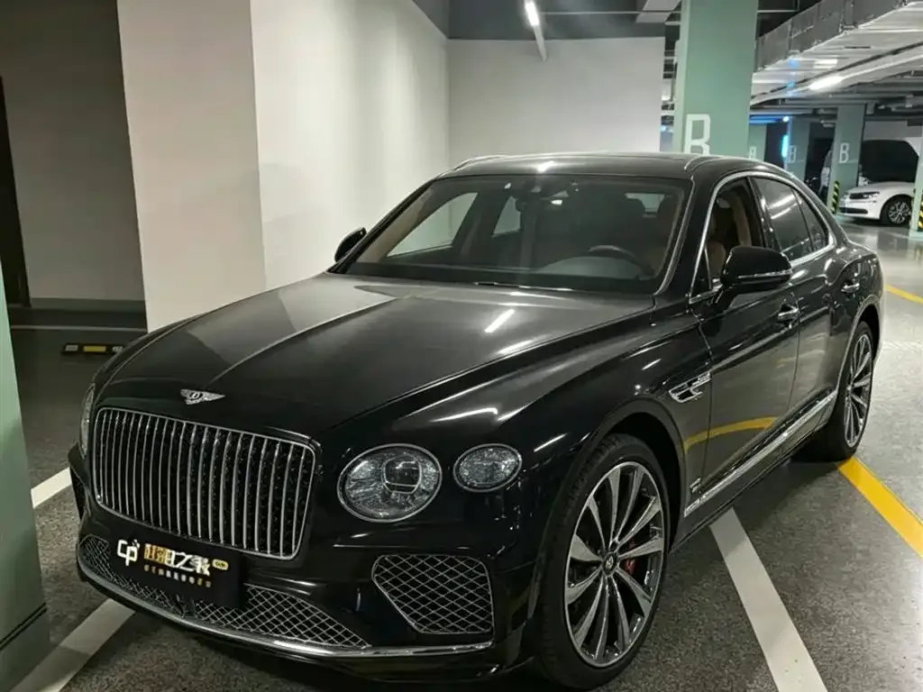 Bentley Bentayga — фото 1