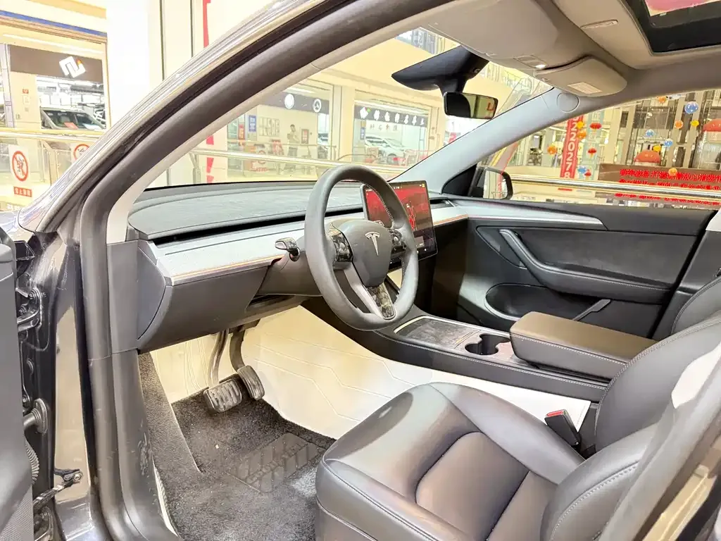Tesla Model Y 2024 из CN, фото 10