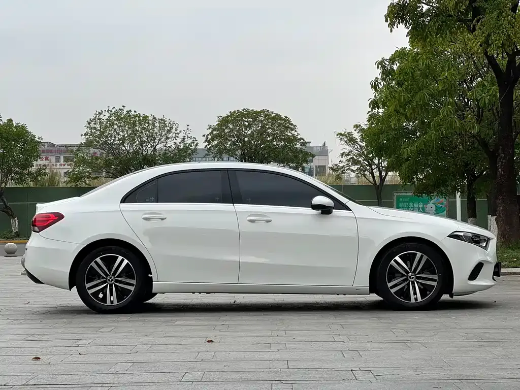 Mercedes-Benz A-Class 2023 из CN, фото 7