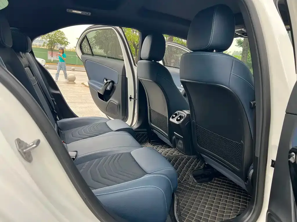 Mercedes-Benz A-Class 2023 из CN, фото 5