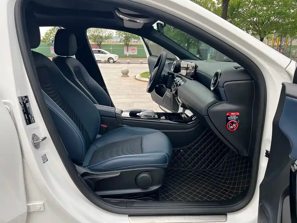 Mercedes-Benz A-Class 2023 из CN, фото 8