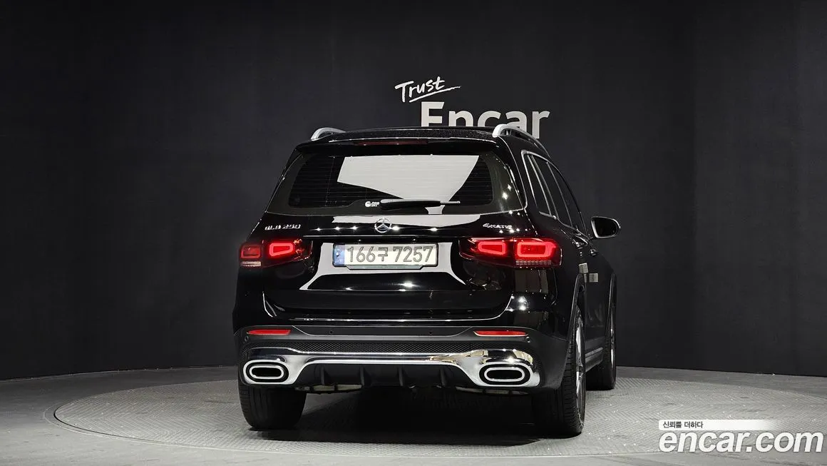 Mercedes-Benz GLB-Class — фото 5
