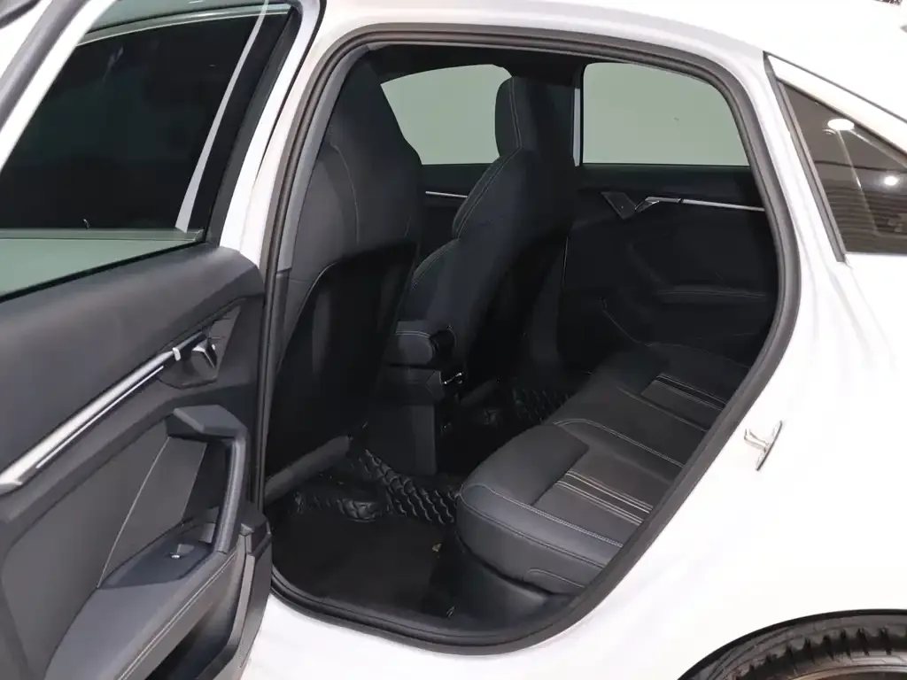 Audi A3 2024 из CN, фото 10