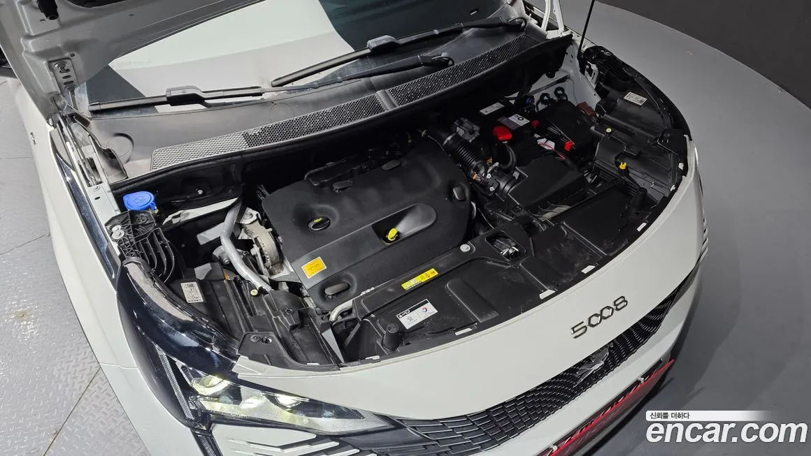 Peugeot 5008 2022 из KR, фото 8
