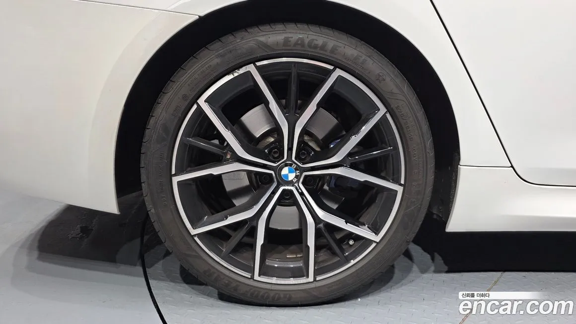 BMW 5-Series 2022 из KR, фото 9