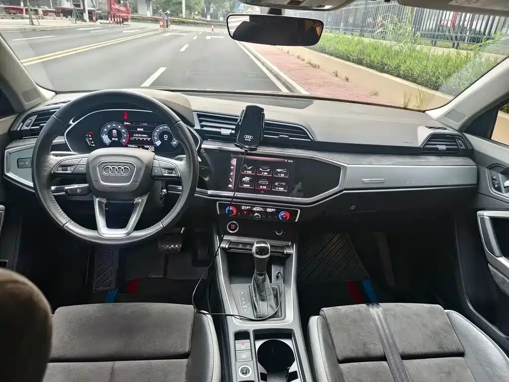 Audi Q3 2021 из CN, фото 2